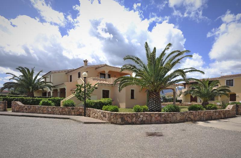 Residence Le Canne San Teodoro  Exteriér fotografie